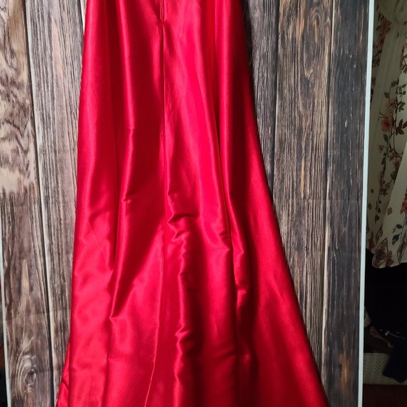Formal Dress - Picture 10 of 11